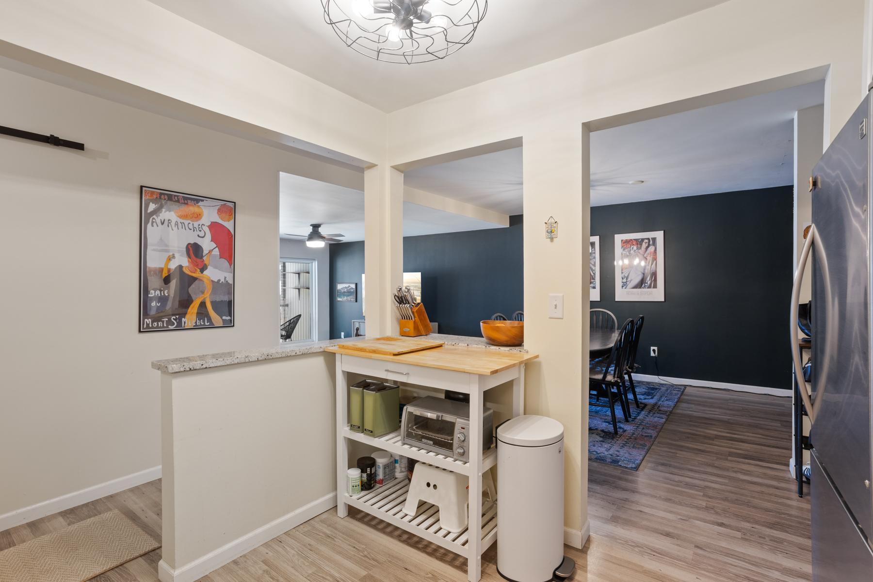 4820 Park Commons Drive 220