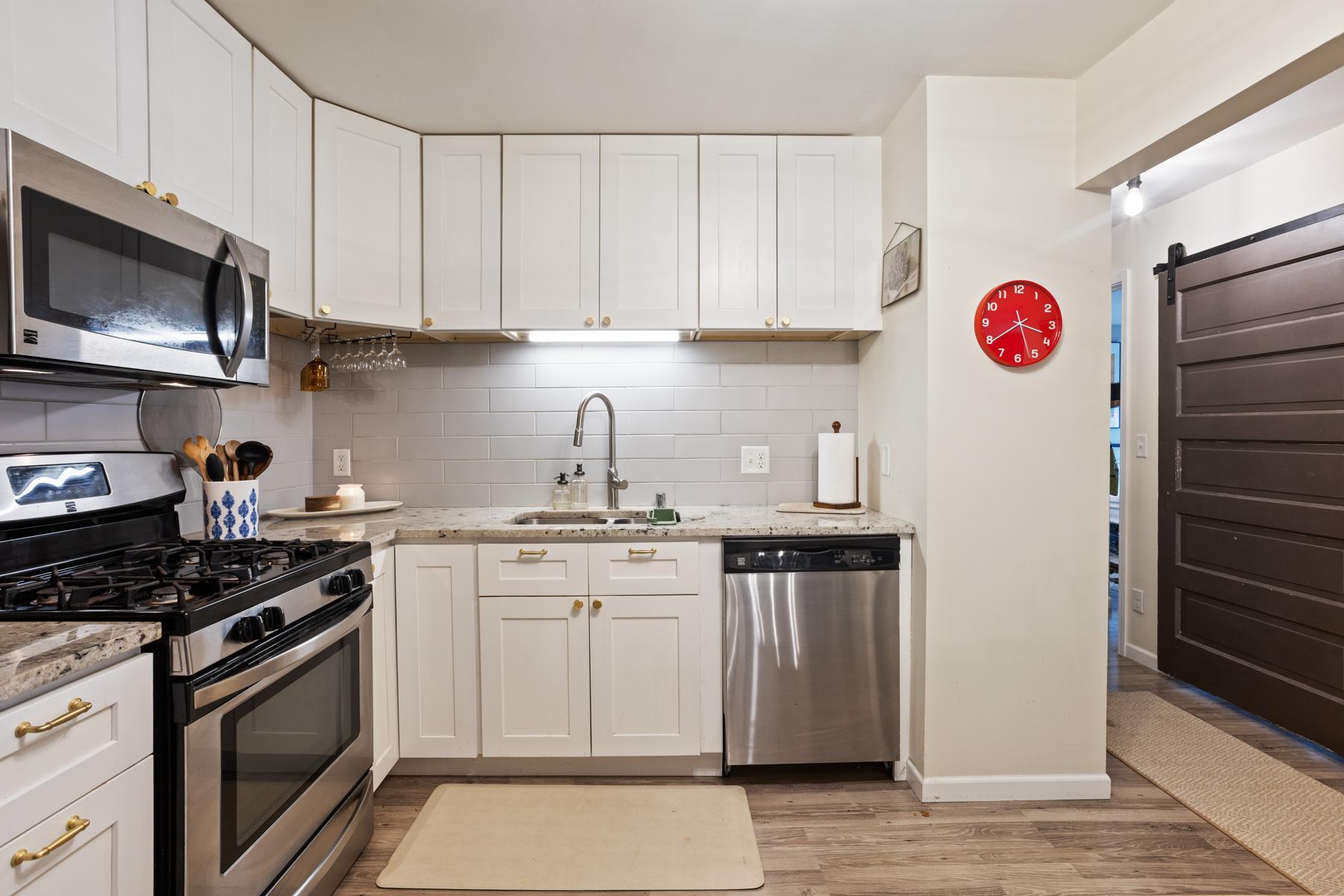 4820 Park Commons Drive 220