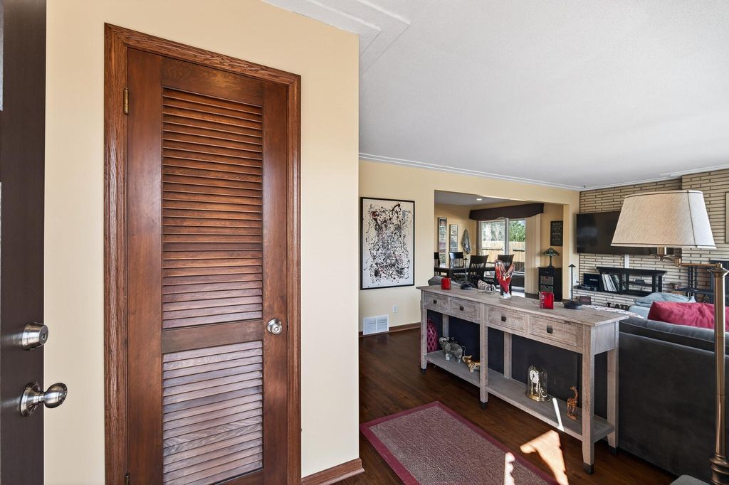 Photo of 6312 Knoll Street N, Golden Valley, MN 55427 (MLS # 7042096)