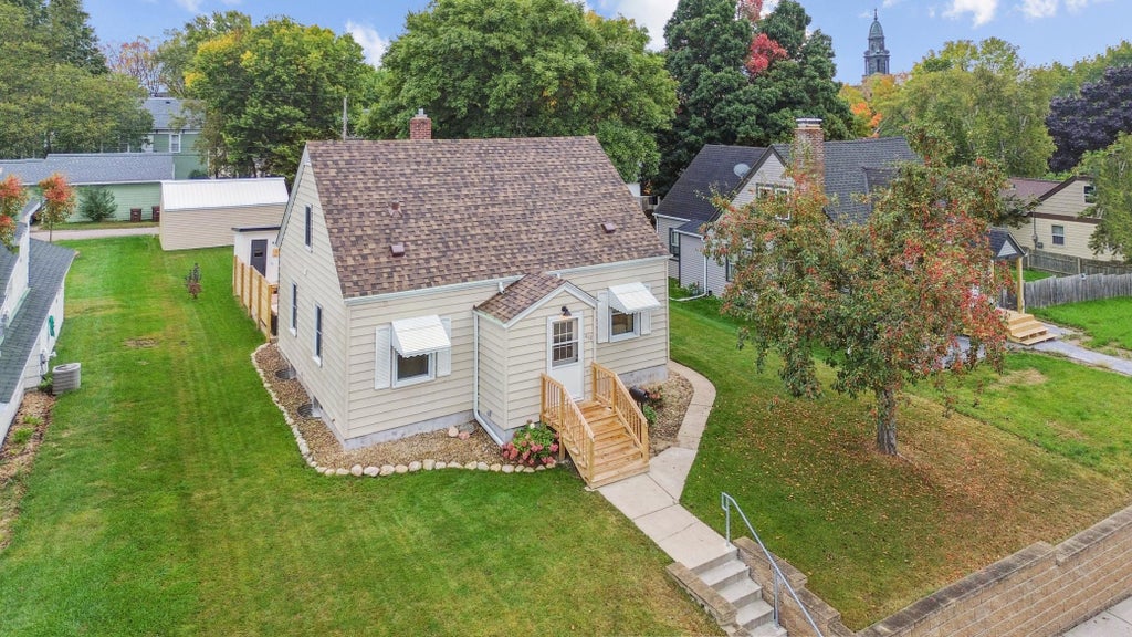 Photo of 410 2nd Avenue NW, Buffalo, MN 55313 (MLS # 7150833)