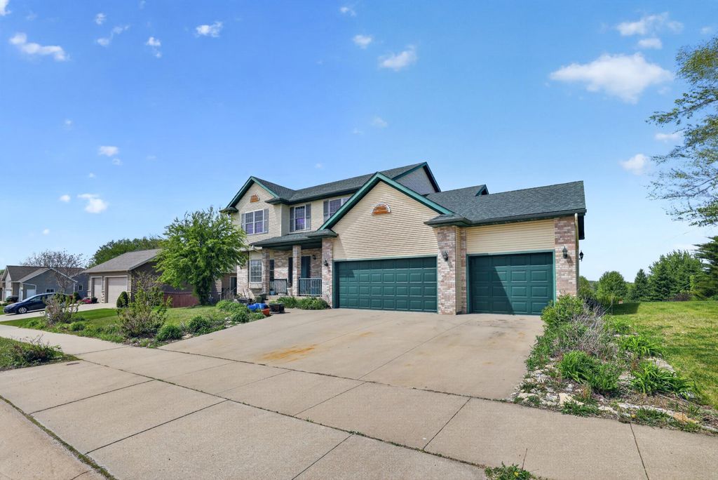 Photo of 863 Southern Ridge Drive SW, Rochester, MN 55902 (MLS # 7076592)