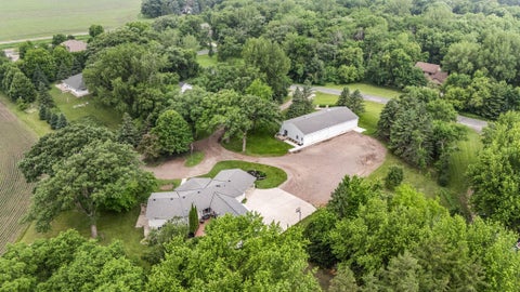 Photo of 16807 206th Circle, Hutchinson, MN 55350 (MLS # 7099127)