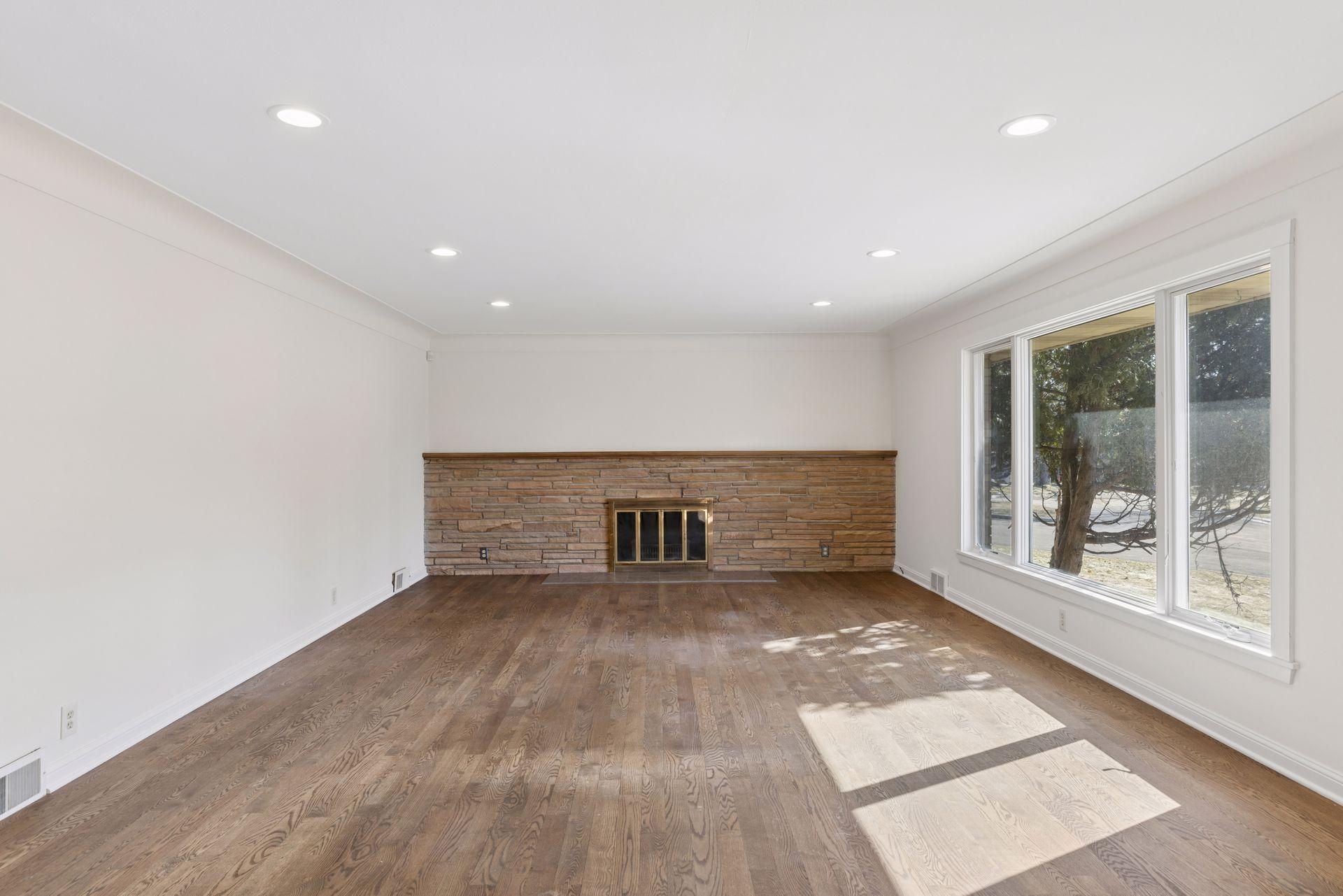 2079 Upper Saint Dennis Road