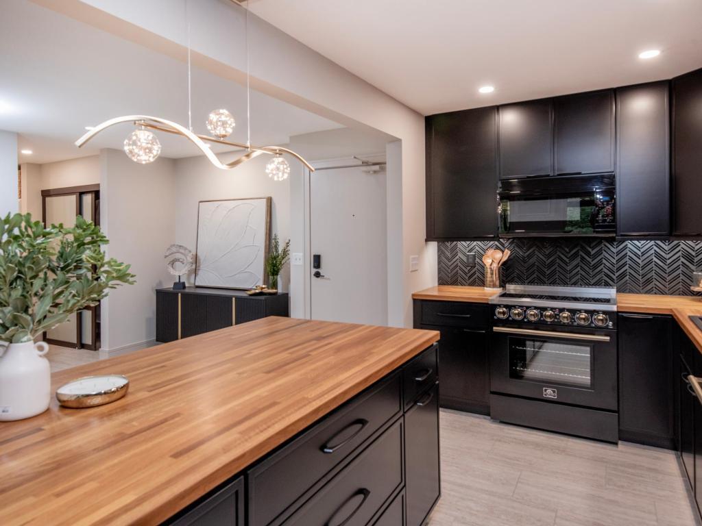 7401 W 101st Street 111