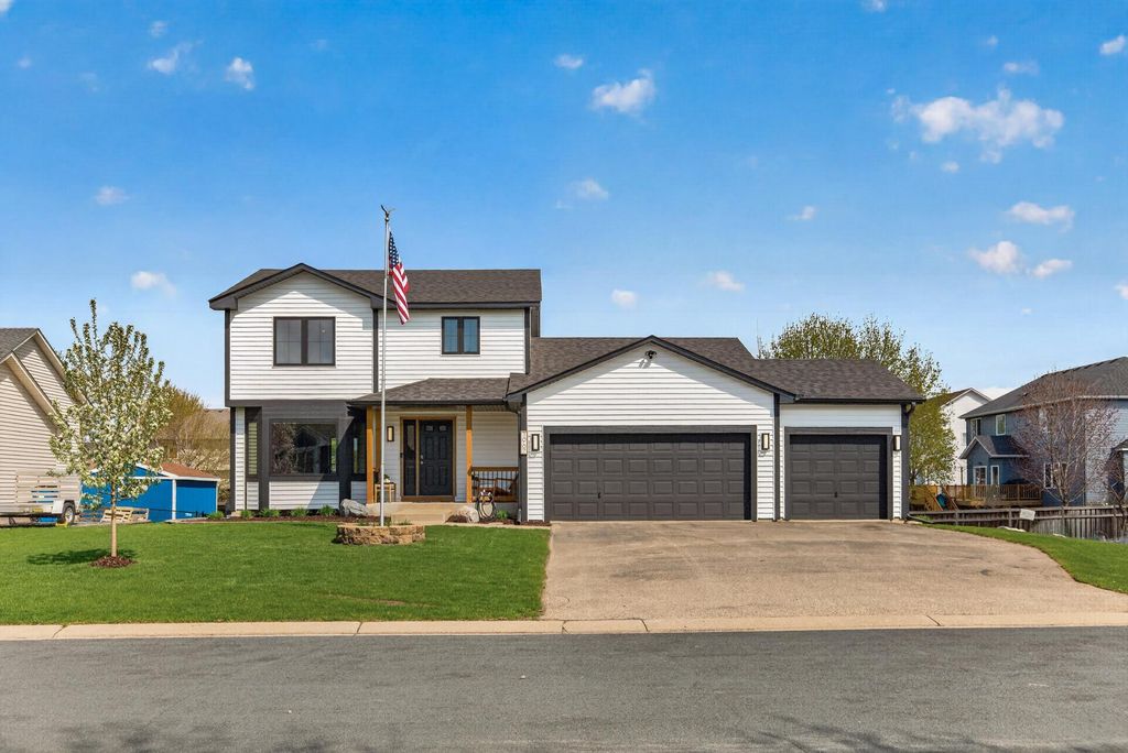 Photo of 1967 Hazen Street, Shakopee, MN 55379 (MLS # 7067767)