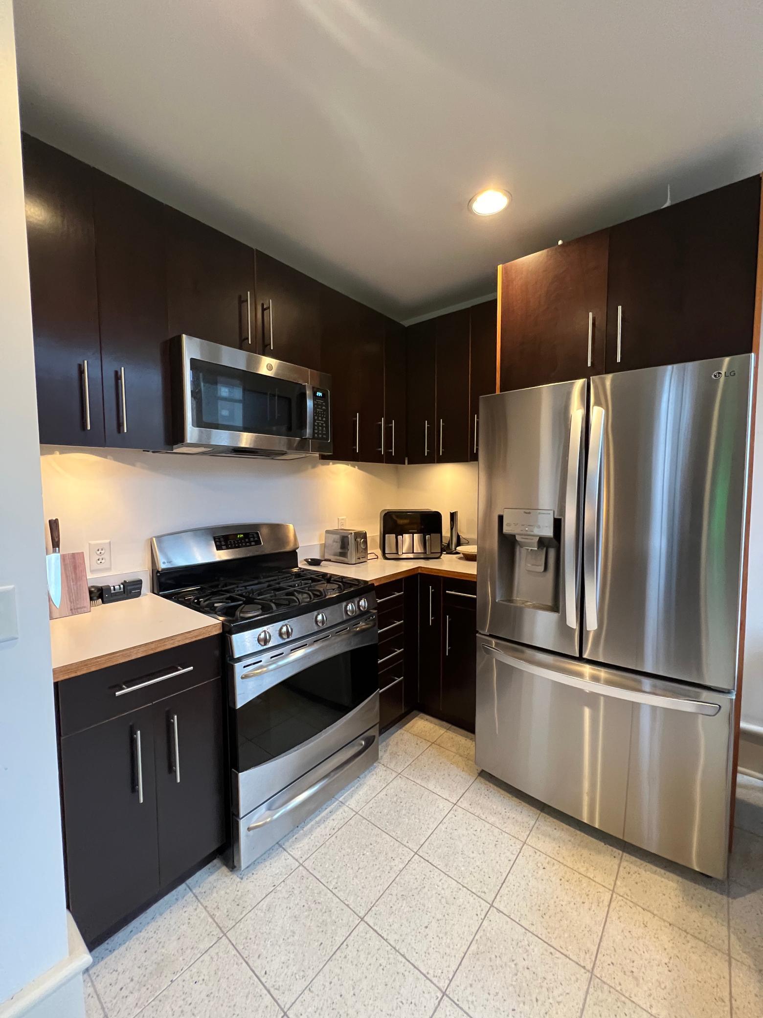 214 4th Street E 101