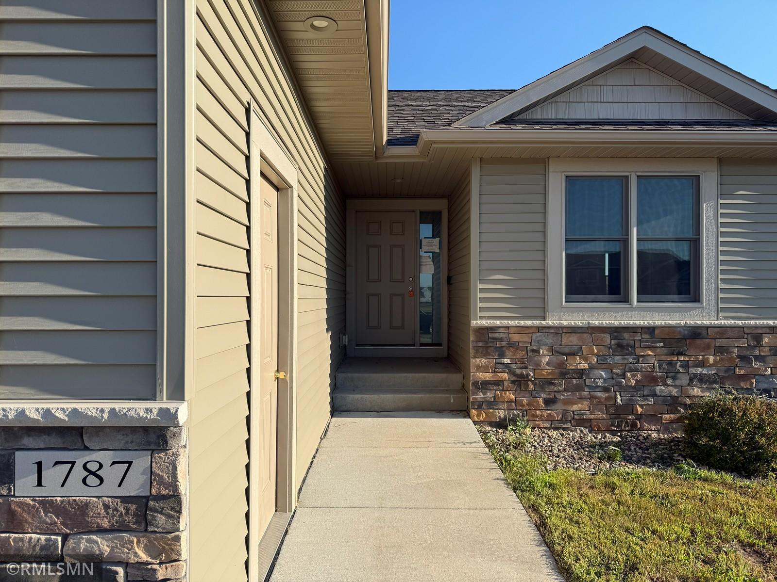 1787 Otter Way