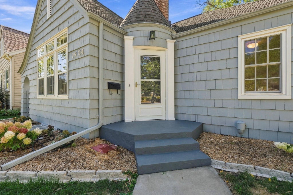 Photo of 2904 Alabama Avenue S, Saint Louis Park, MN 55416 (MLS # 7145573)