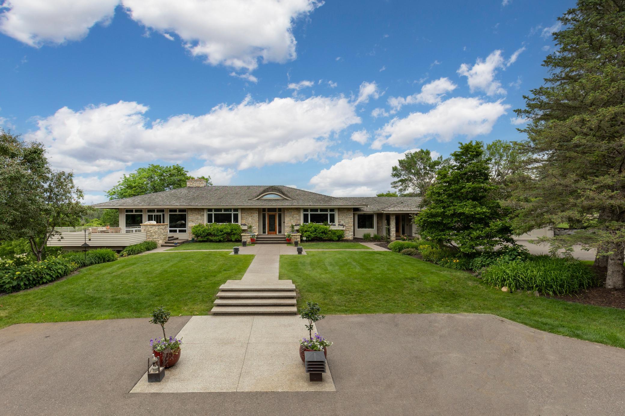1492 Homestead Trail