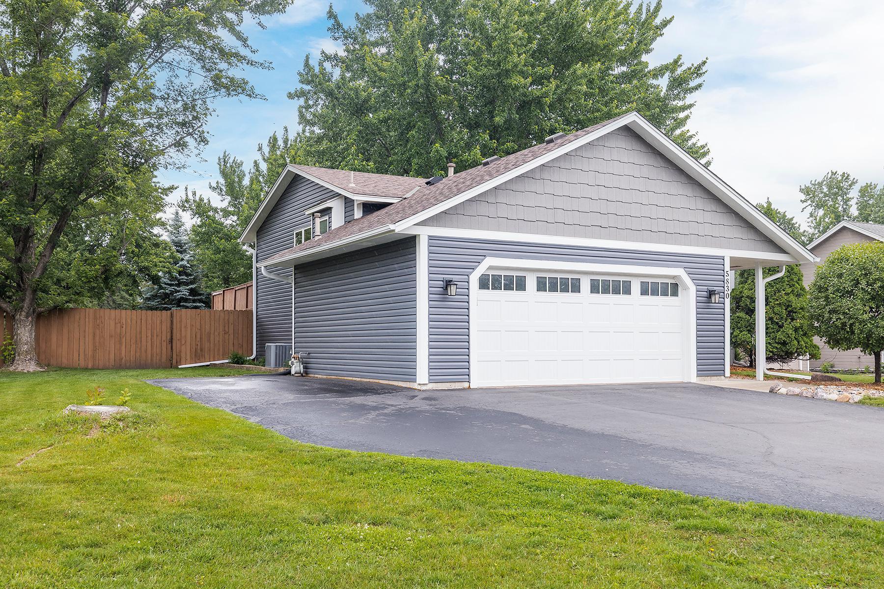 5830 W 139th Street