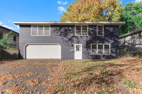 1409 Independence Avenue N Golden Valley MN 55427