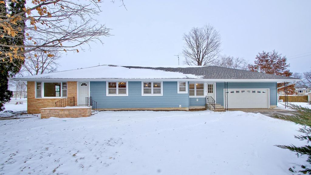 Photo of 124 Cedar Street SE, Mazeppa, MN 55956 (MLS # 7010692)