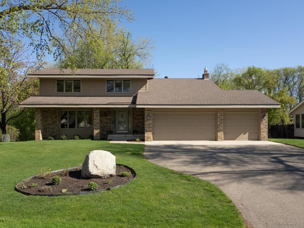 Photo of 1404 Muir Lane, Burnsville, MN 55337 (MLS # 7062243)