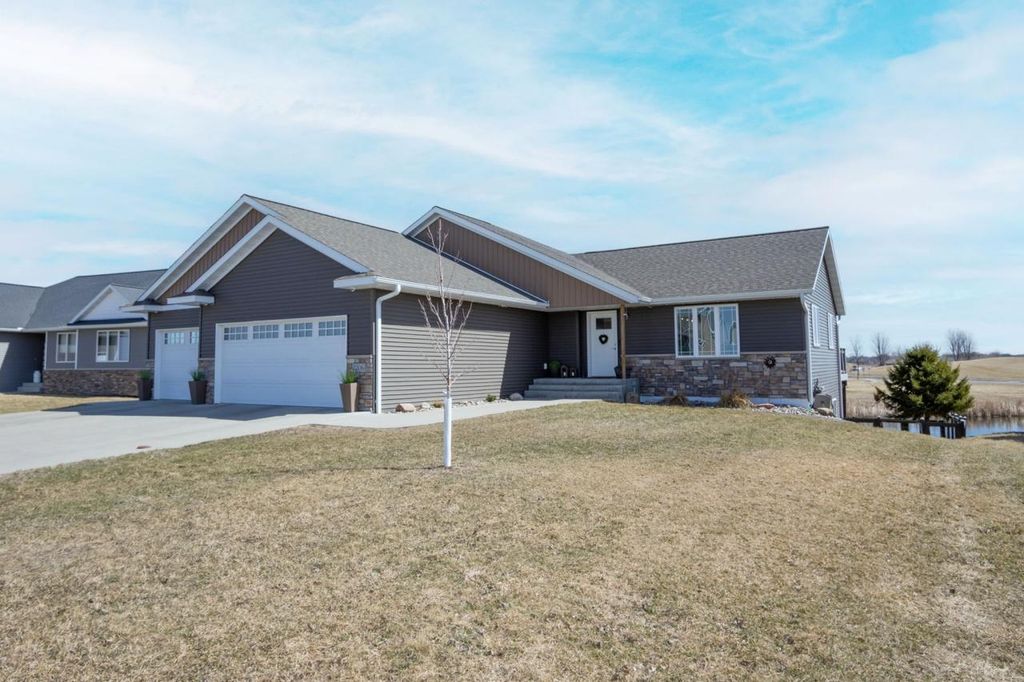Photo of 2206 Rolling Green Lane, North Mankato, MN 56003 (MLS # 7041652)