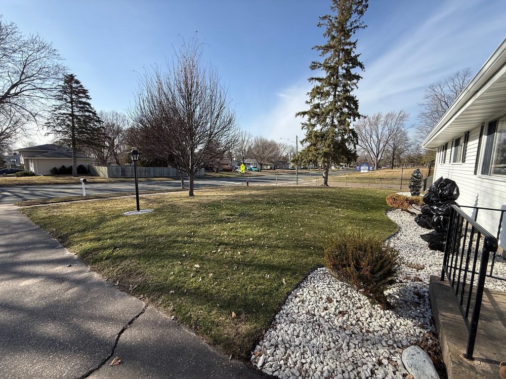 Photo of 4654 Boone Avenue N, New Hope, MN 55428 (MLS # 7046384)