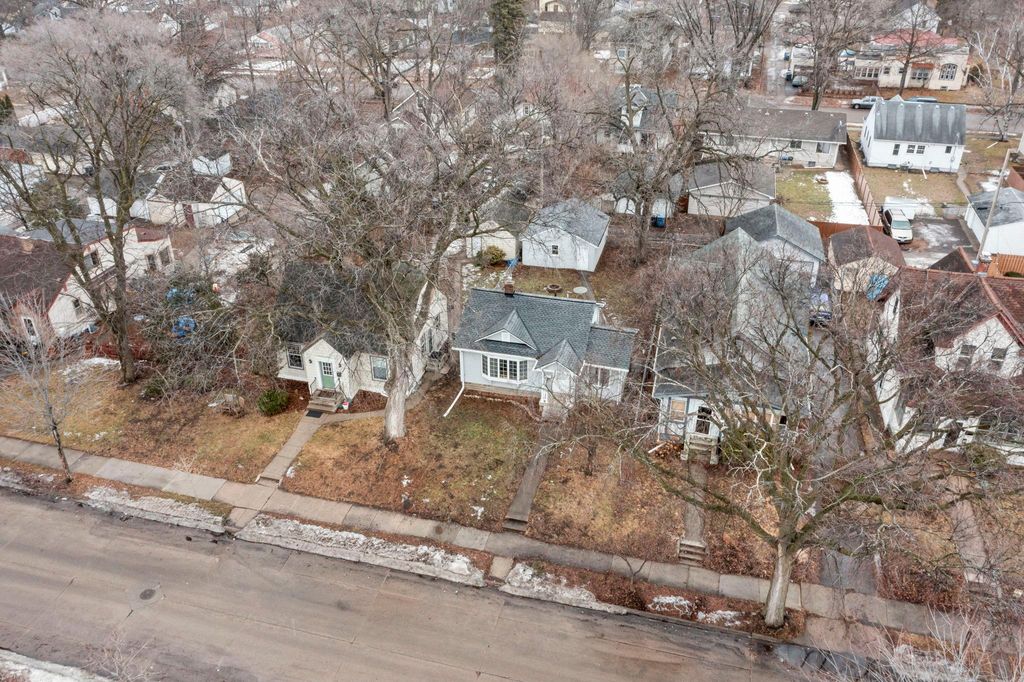 Photo of 4534 Queen Avenue N, Minneapolis, MN 55412 (MLS # 7029427)