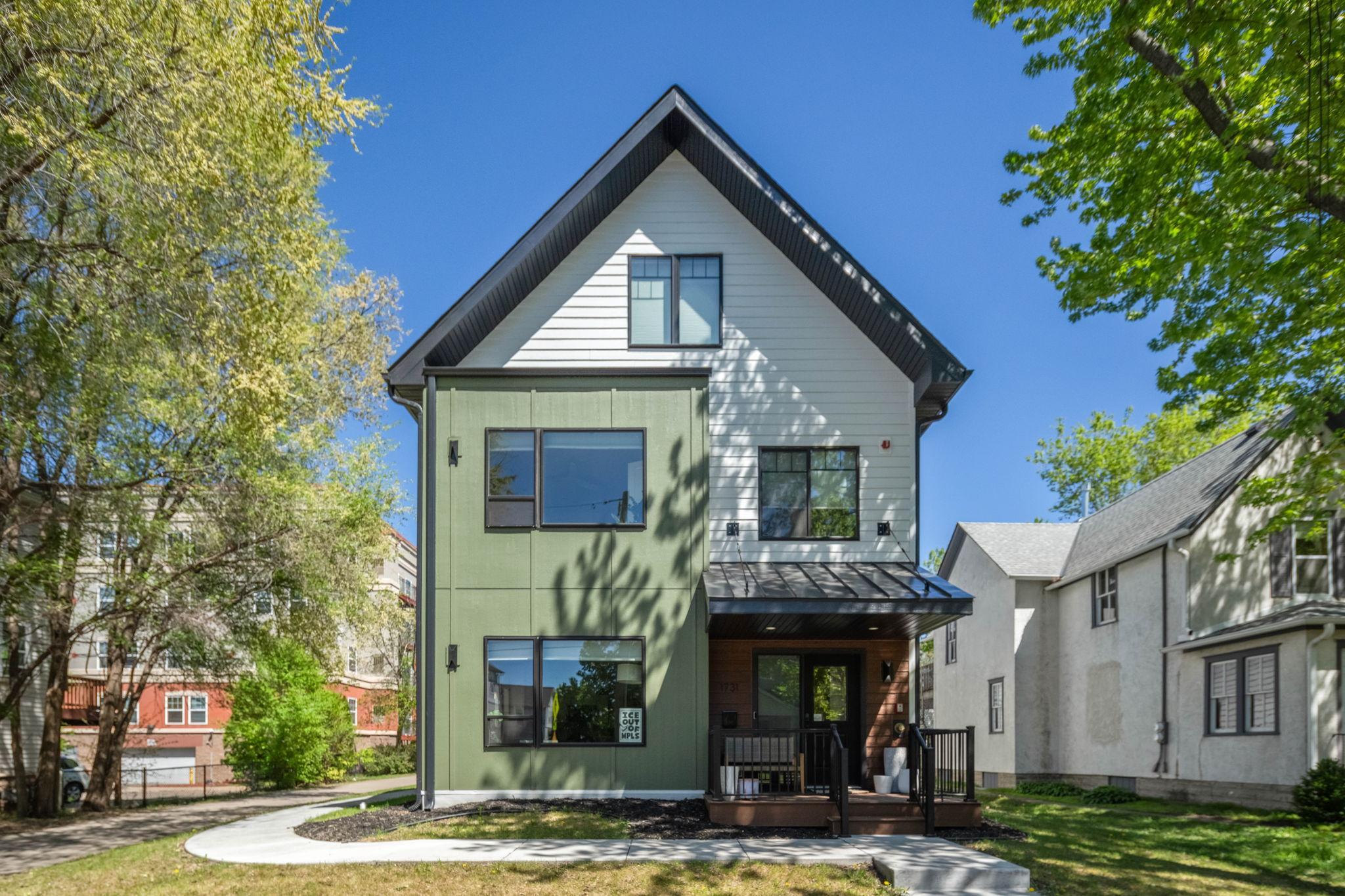 1733 3rd Street NE
