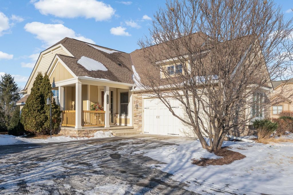 Photo of 1356 Riverside Lane, Mendota Heights, MN 55118 (MLS # 6826343)