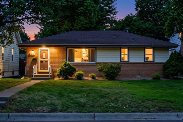 3845 VERA CRUZ AVE N, MINNEAPOLIS, MN 55422 - Image b4bfdf37cbdfb850b2c0ba2e2be682ef/185505016