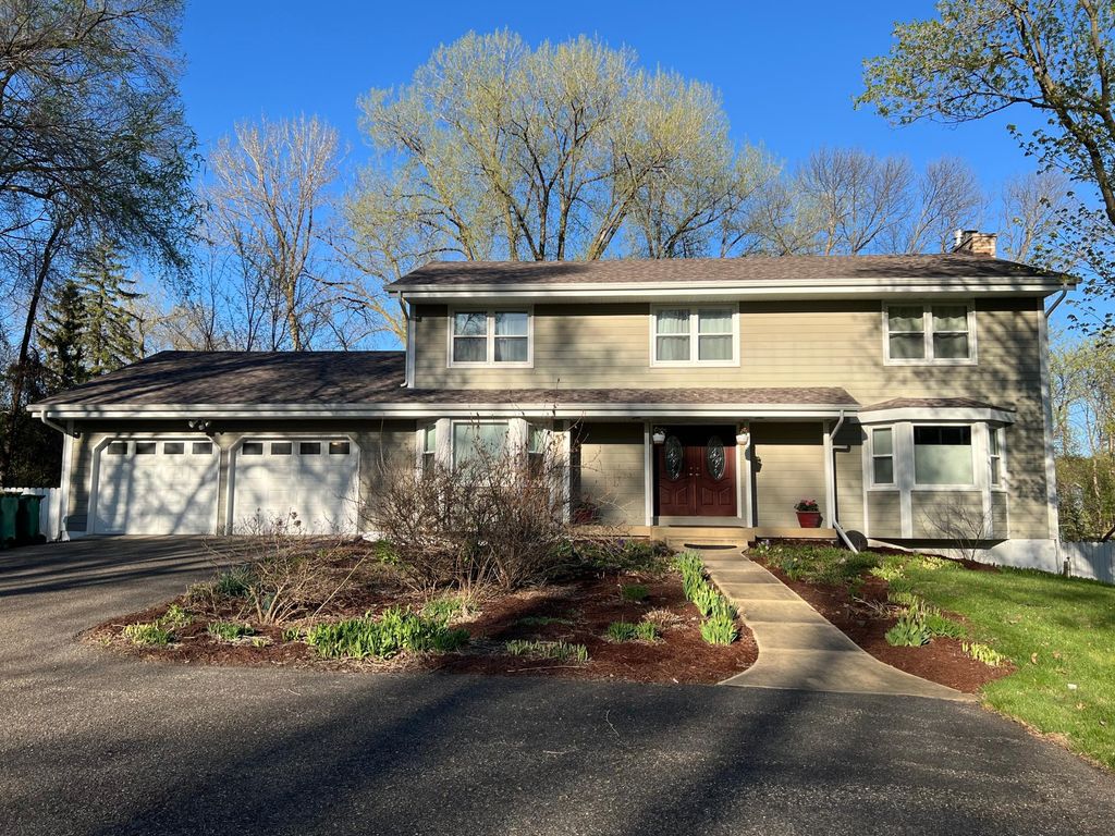 Photo of 5525 Wedgewood Drive, Excelsior, MN 55331 (MLS # 7060340)