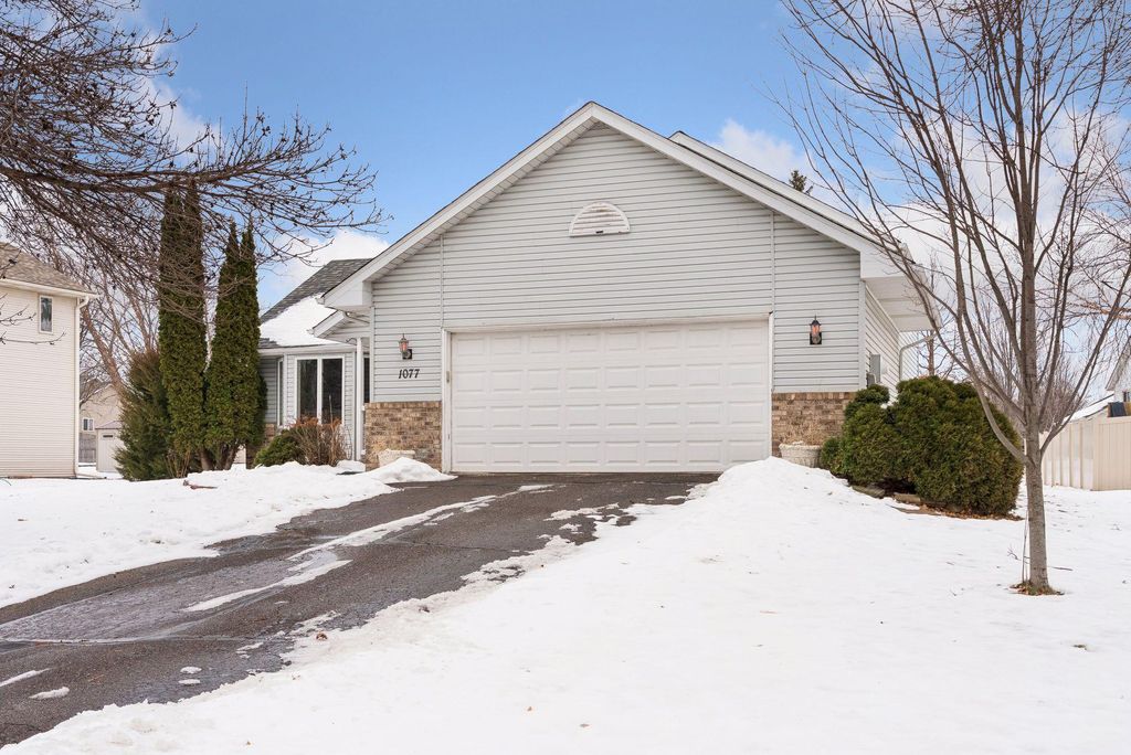 Photo of 1077 Bonnieview Drive, Woodbury, MN 55129 (MLS # 6824652)