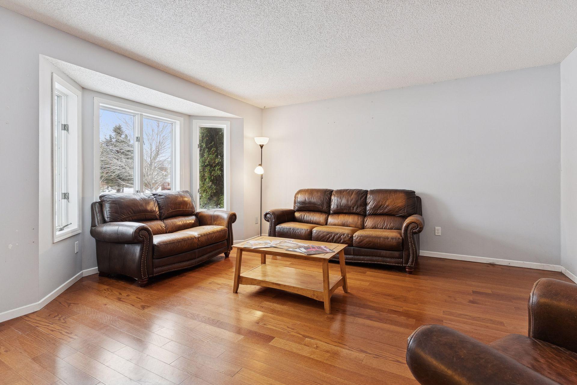 1077 Bonnieview Drive