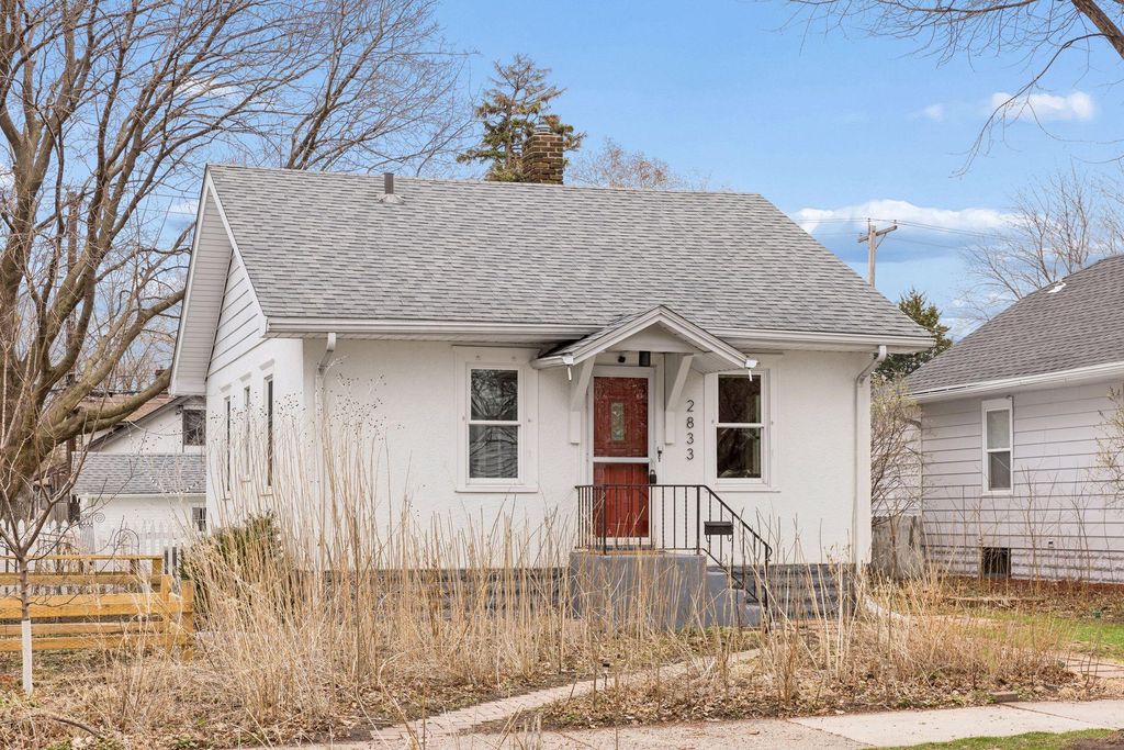Photo of 2833 34th Avenue S, Minneapolis, MN 55406 (MLS # 7055481)