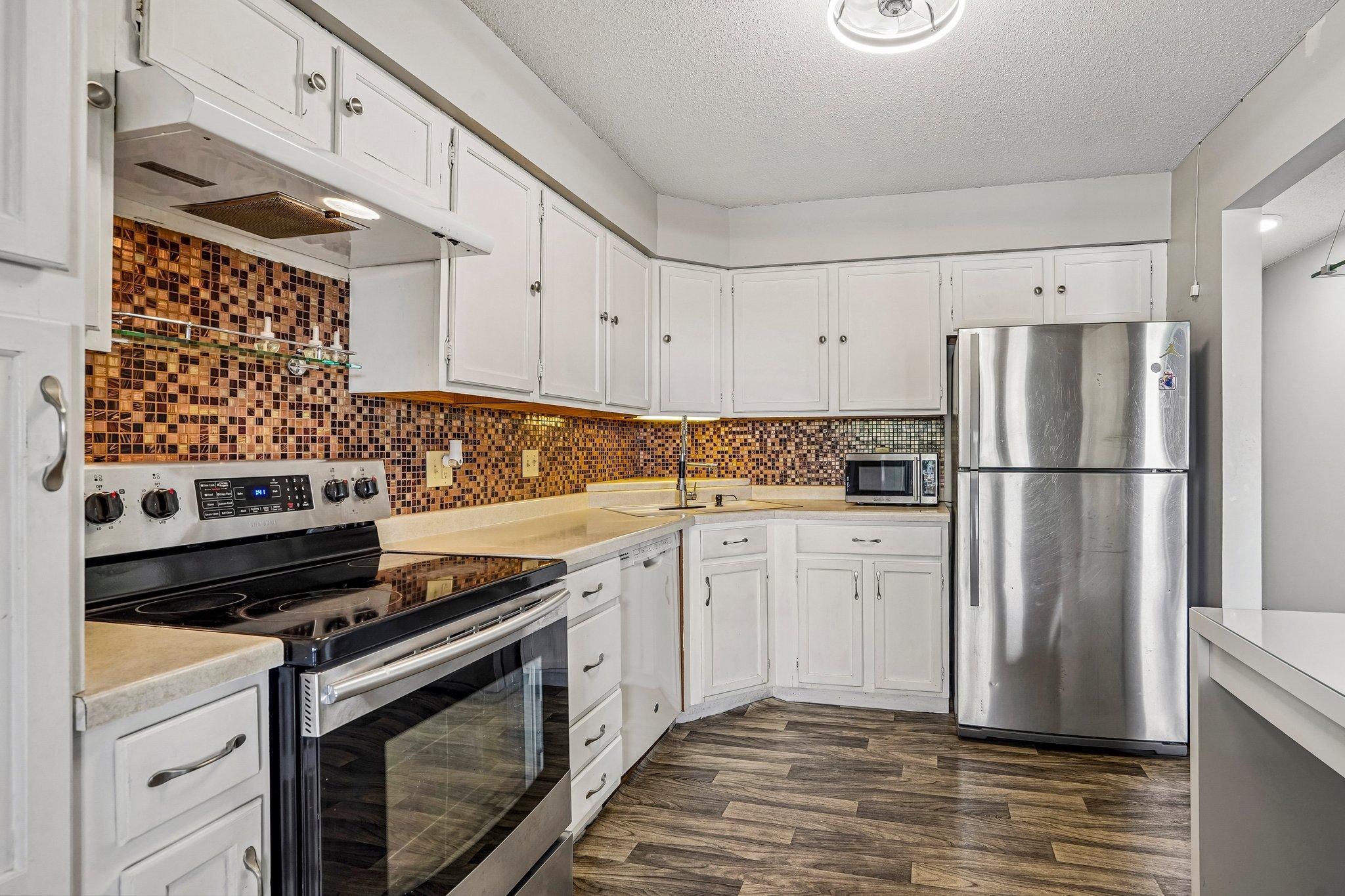 999 41st Avenue NE 302