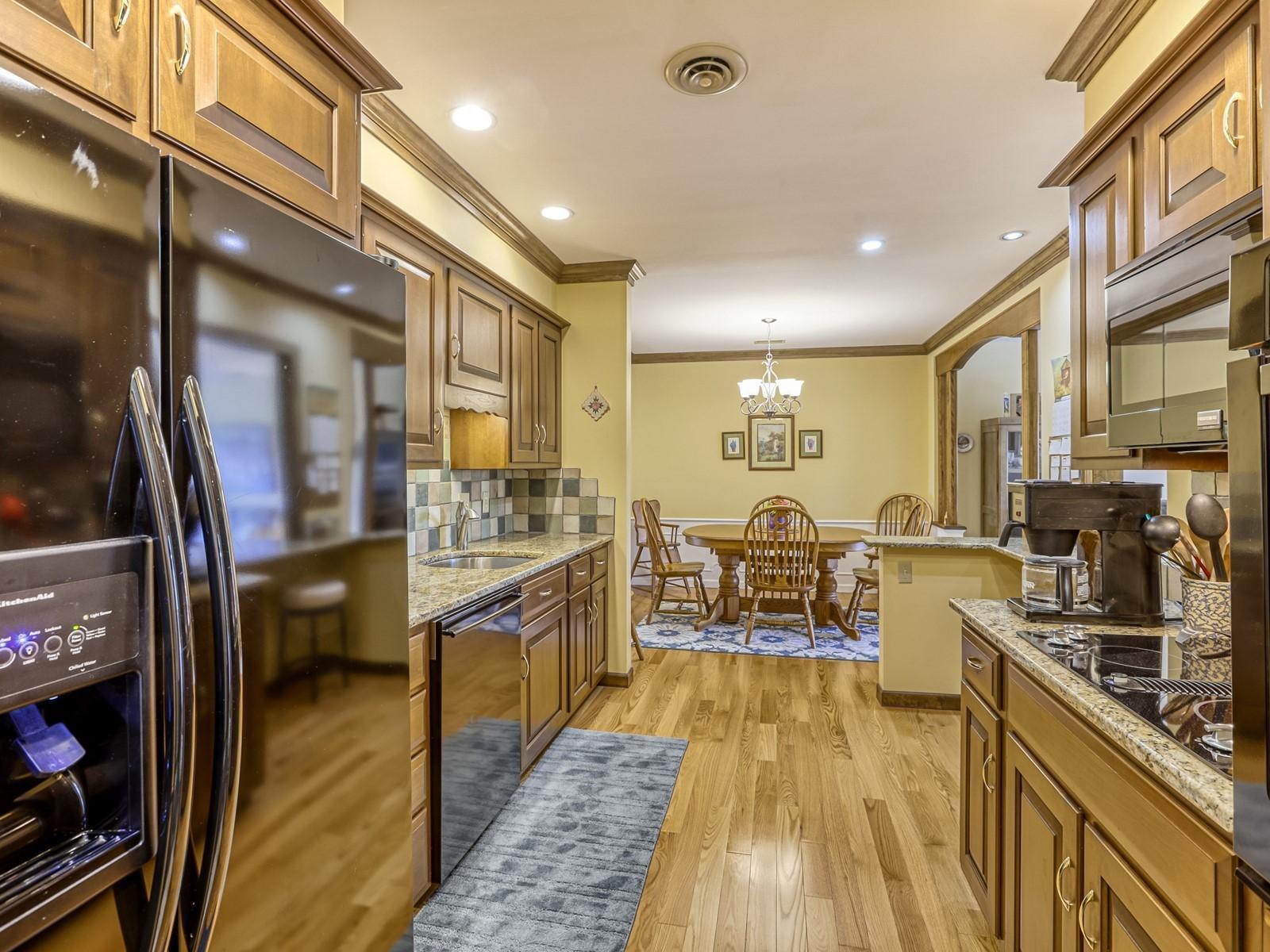 8621 Basswood Road 33