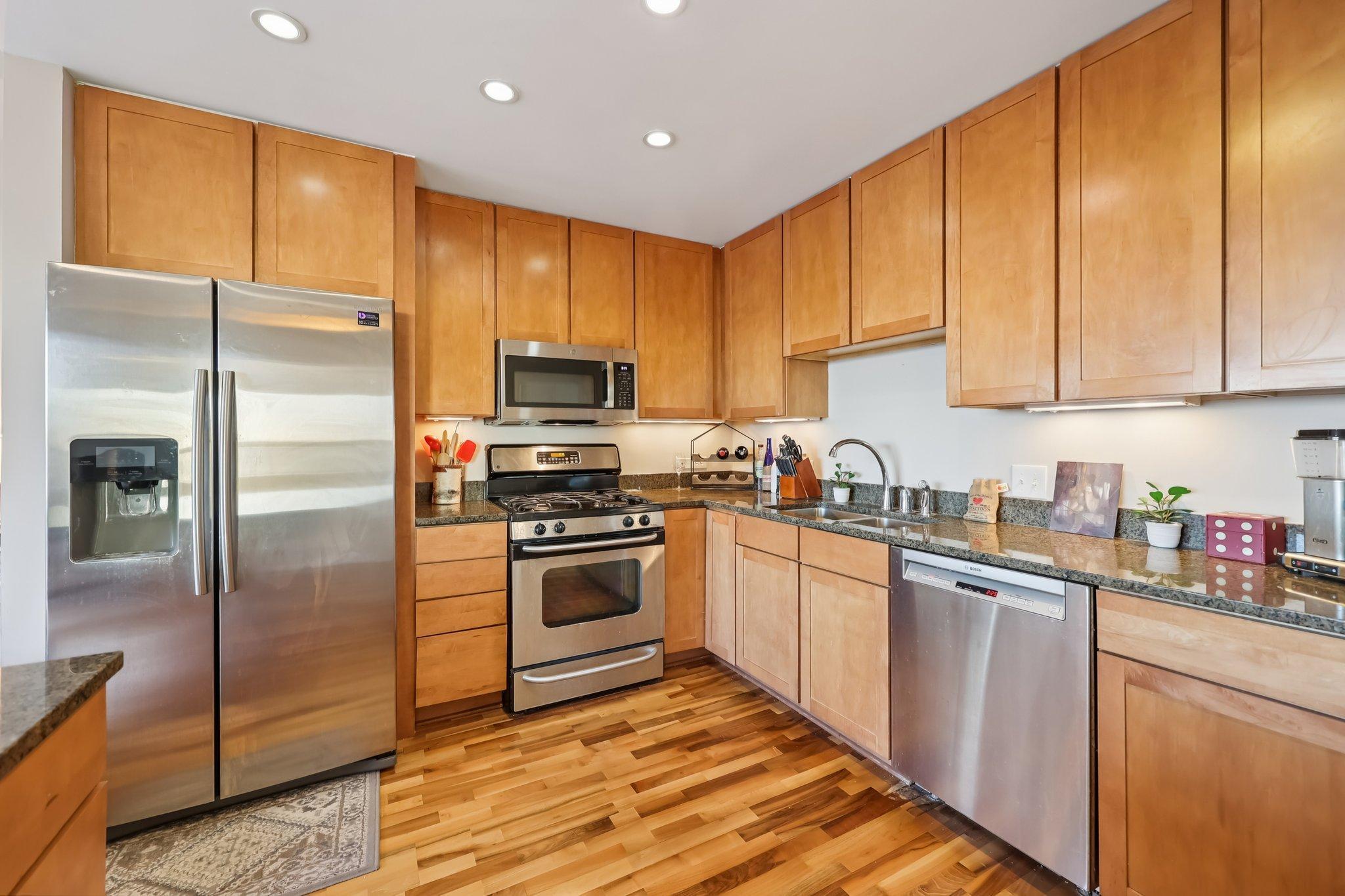 929 Portland Avenue 410