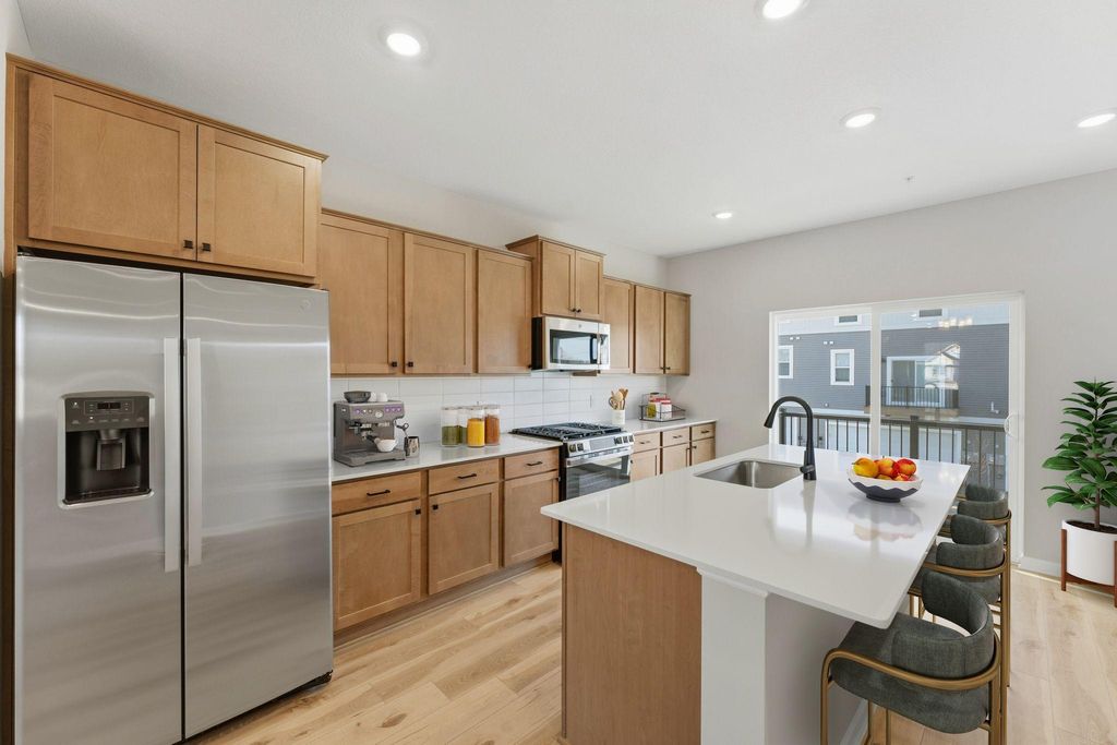 Photo of 1524 Traverse Lane Ln, West Saint Paul, MN 55118 (MLS # 7024610)