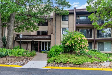 1690 Highway 36 W 216 Roseville MN 55113