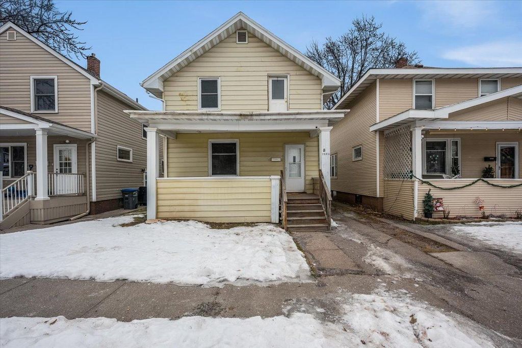 Photo of 2004 Lamborn Avenue, Superior, WI 54880 (MLS # 7009899)