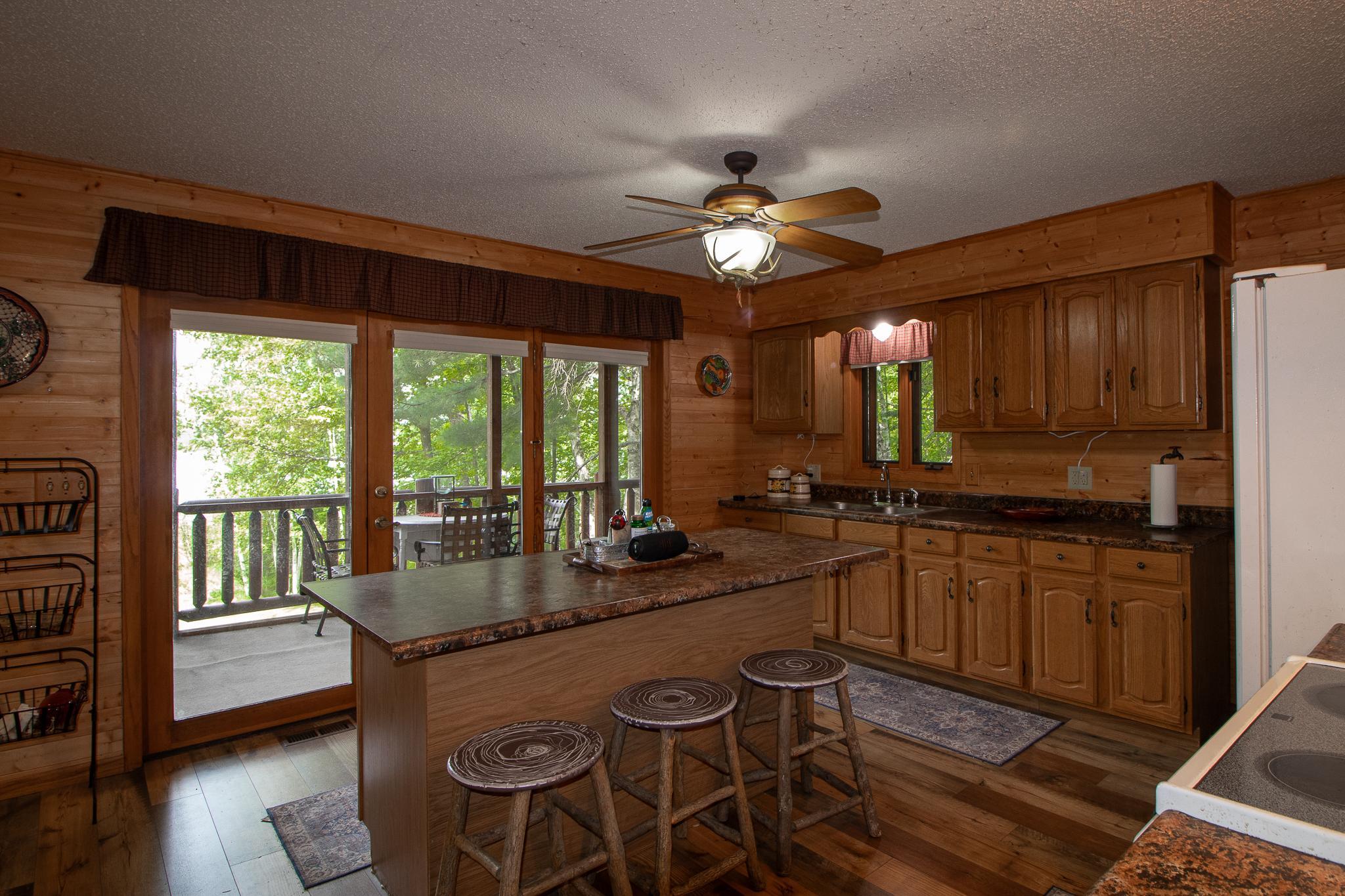 319 S Lake Lawrence Road NE