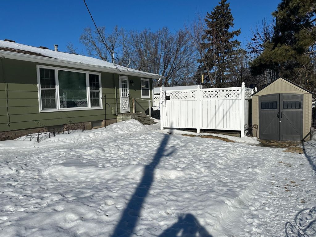 Photo of 1302 10th Avenue NE, Brainerd, MN 56401 (MLS # 7018768)