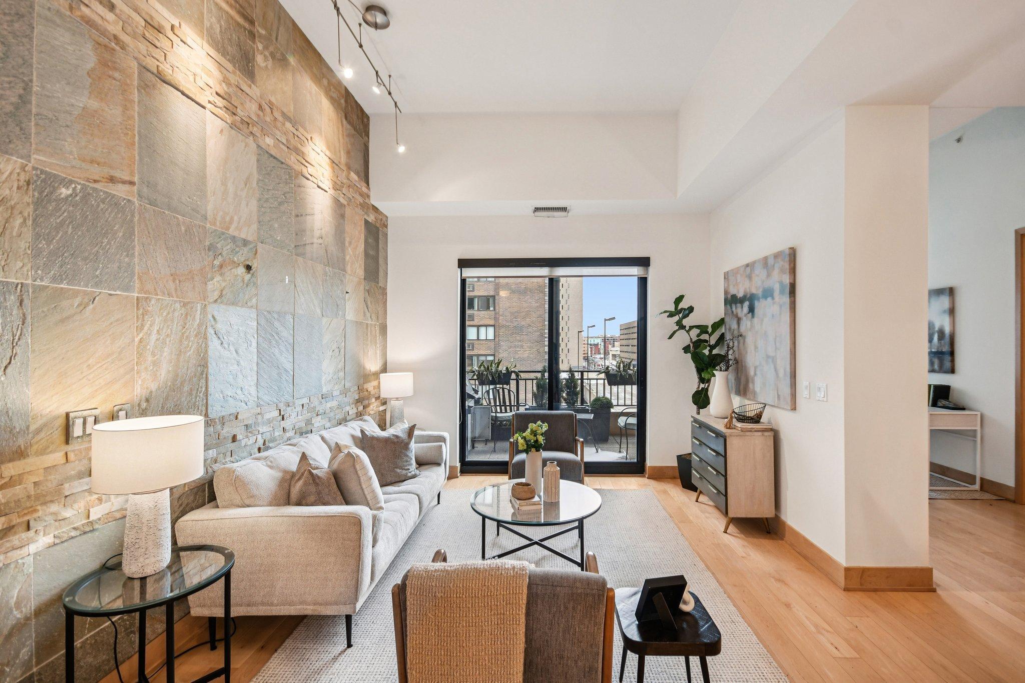 100 3rd Avenue S 406