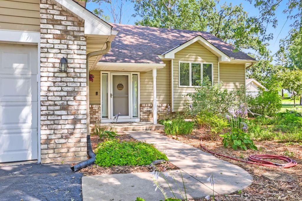 Photo of 7901 Lilac Lane, Victoria, MN 55386 (MLS # 7108223)