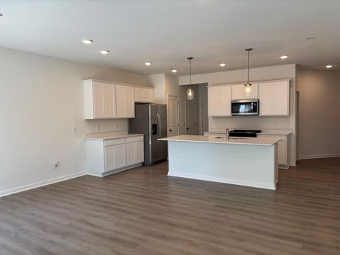 1779 Hauer Trail Shakopee MN 55379