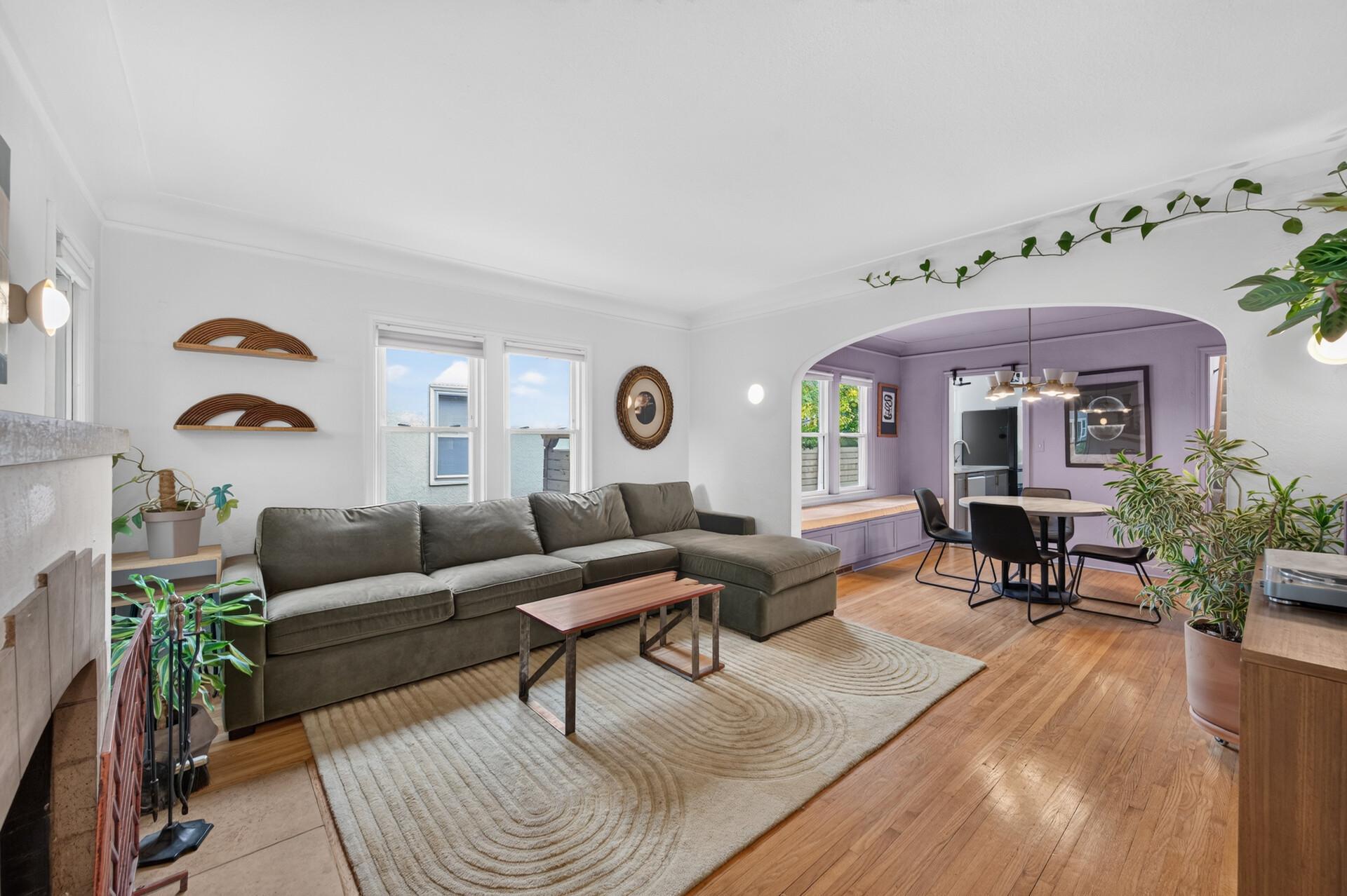 3042 Arthur Street NE