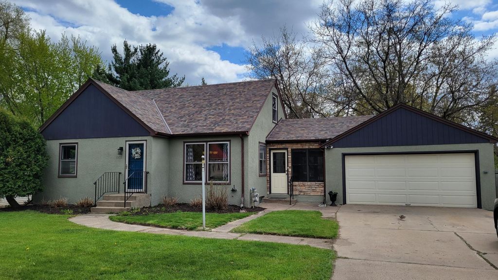 Photo of 1052 County Road B W, Roseville, MN 55113 (MLS # 7064472)
