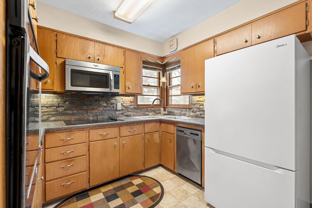 Photo of 710 3rd Avenue NW, Austin, MN 55912 (MLS # 7001115)