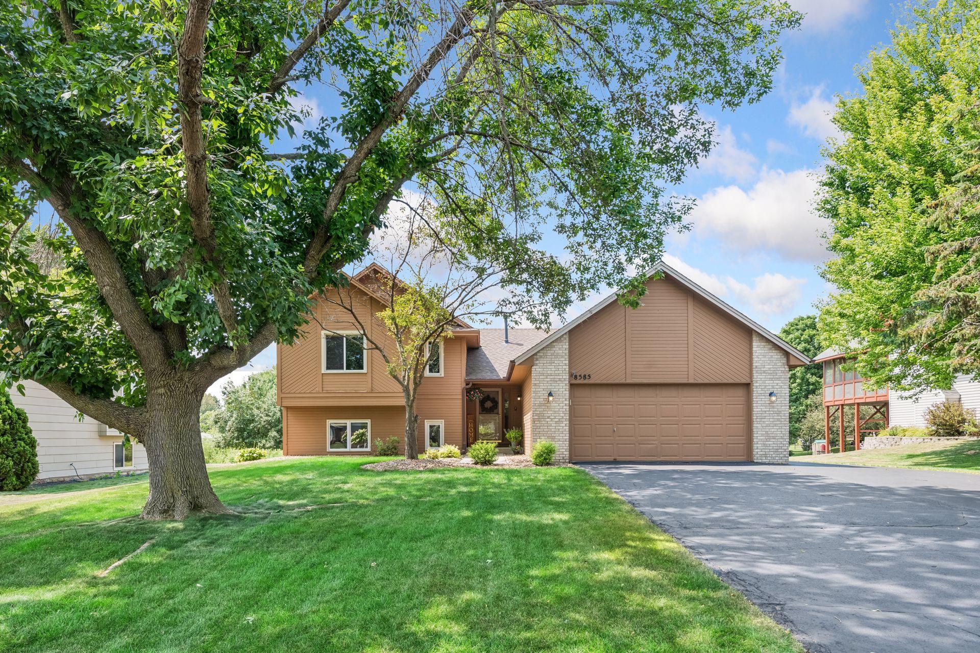 8585 Chanhassen Hills Drive S