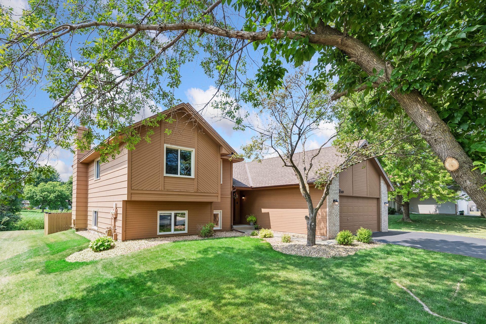 8585 Chanhassen Hills Drive S