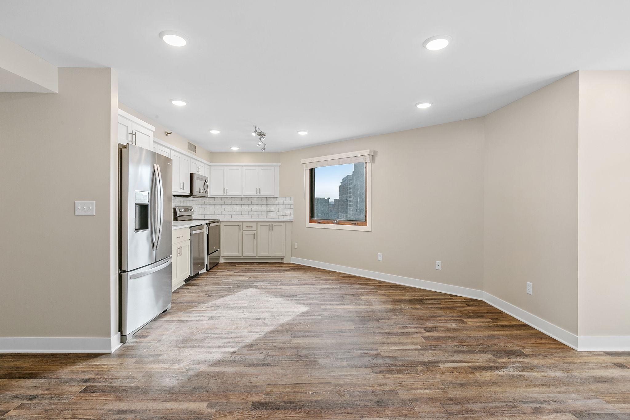 121 Washington Avenue S 502