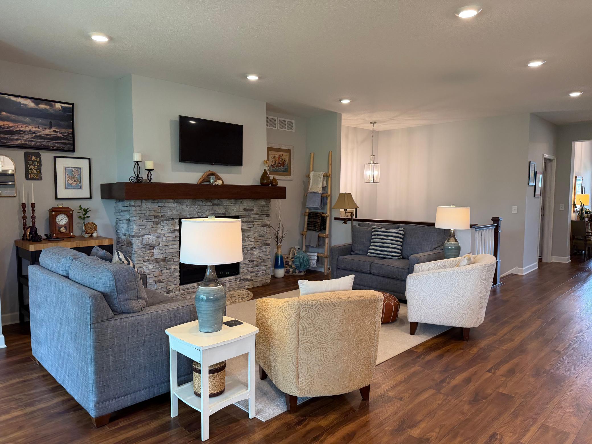 8034 Glenwood Drive