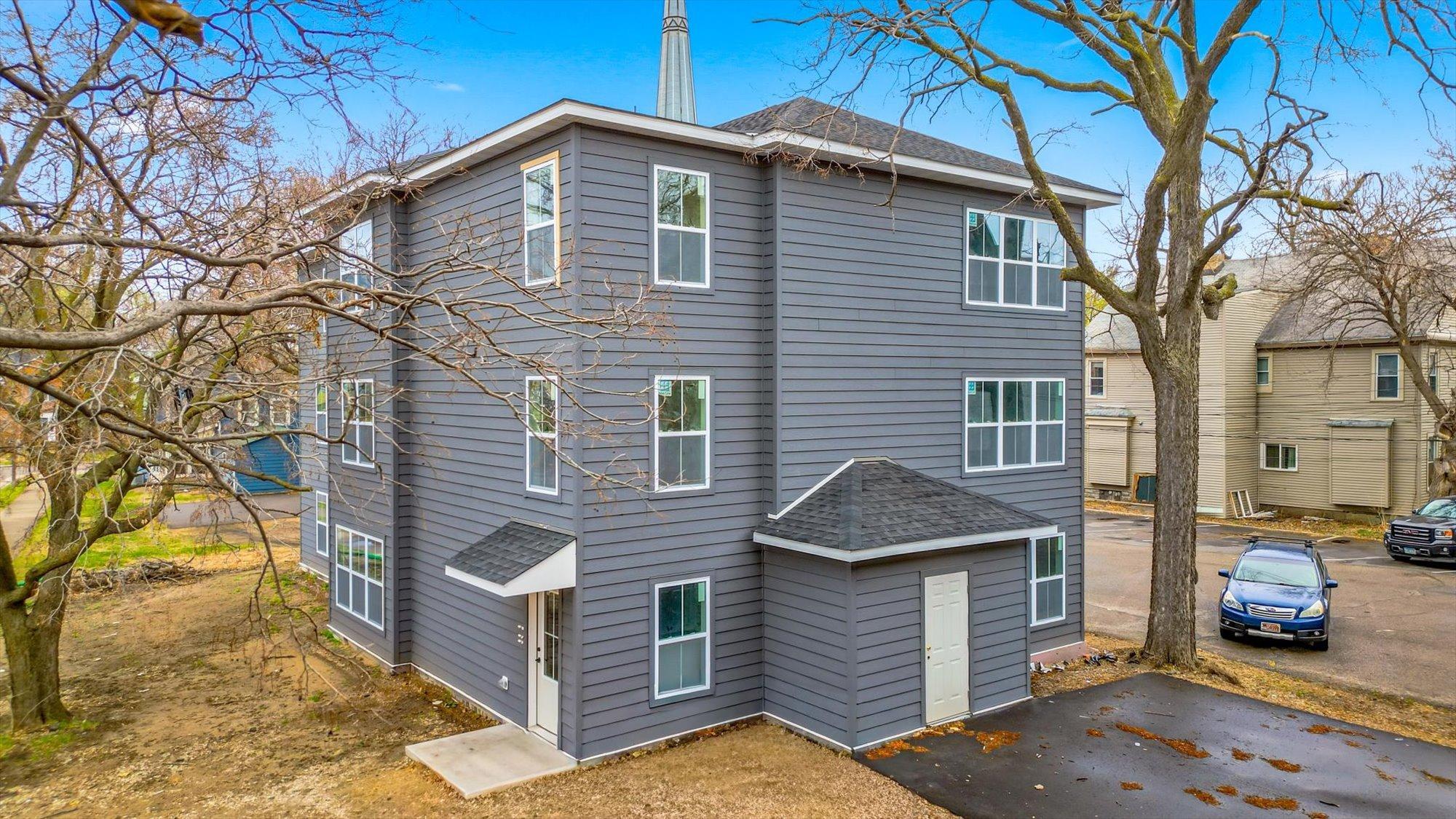 814 6th Street SE