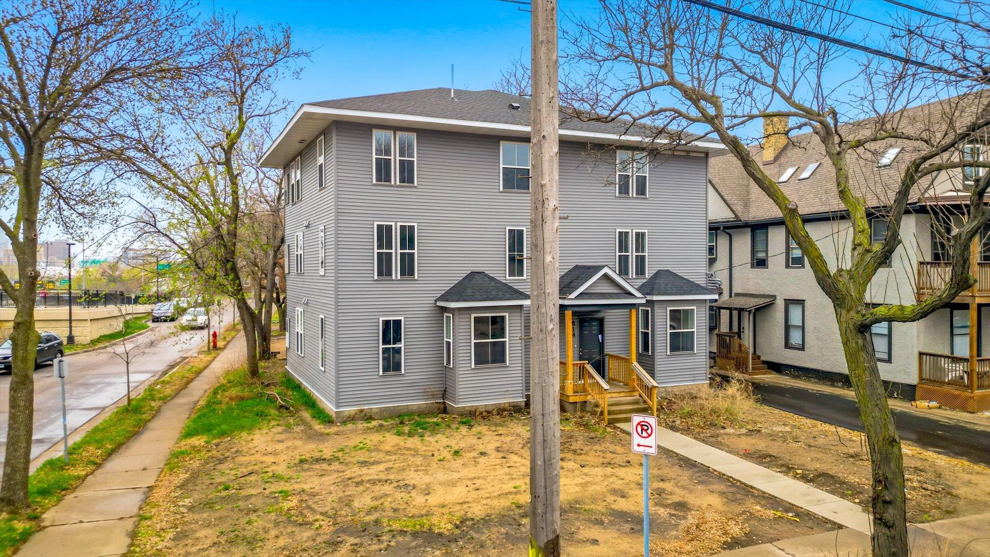 814 6th Street SE
