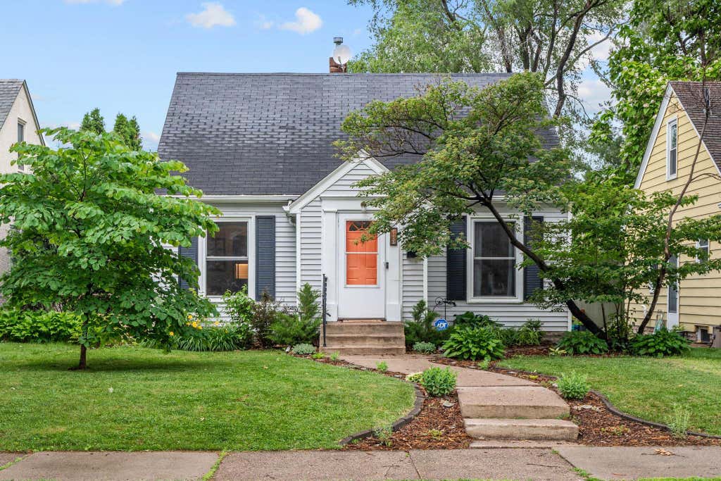 Photo of 1133 California Avenue W, Saint Paul, MN 55108 (MLS # 7095606)