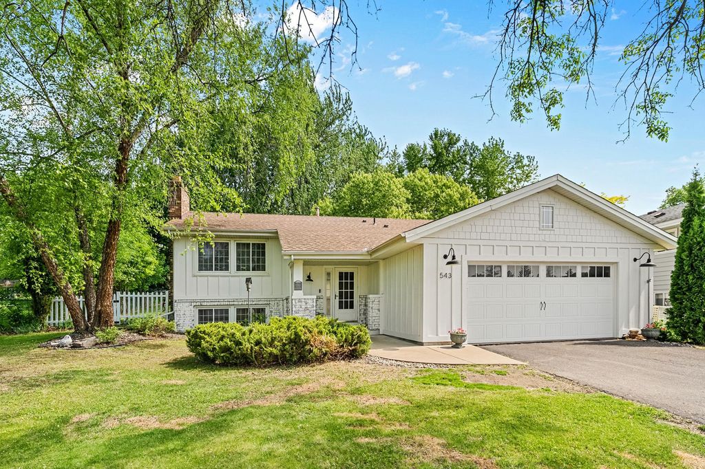 Photo of 543 Westfield Lane, Vadnais Heights, MN 55127 (MLS # 7080353)