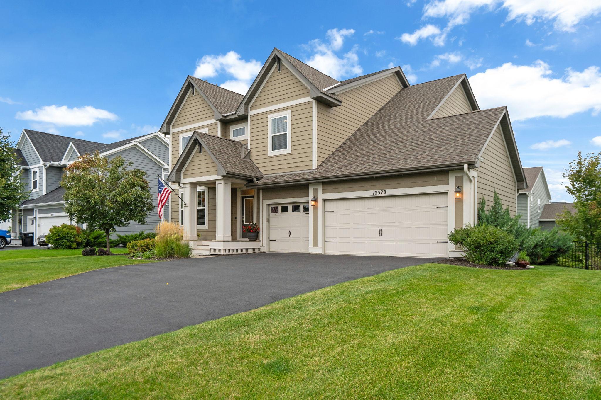 12570 Foxhill Avenue N